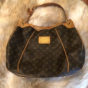 Louis Vuitton Galliera GM Bag